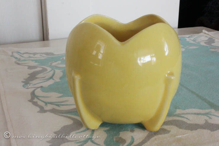 4-20 yellow bulb-ball vase