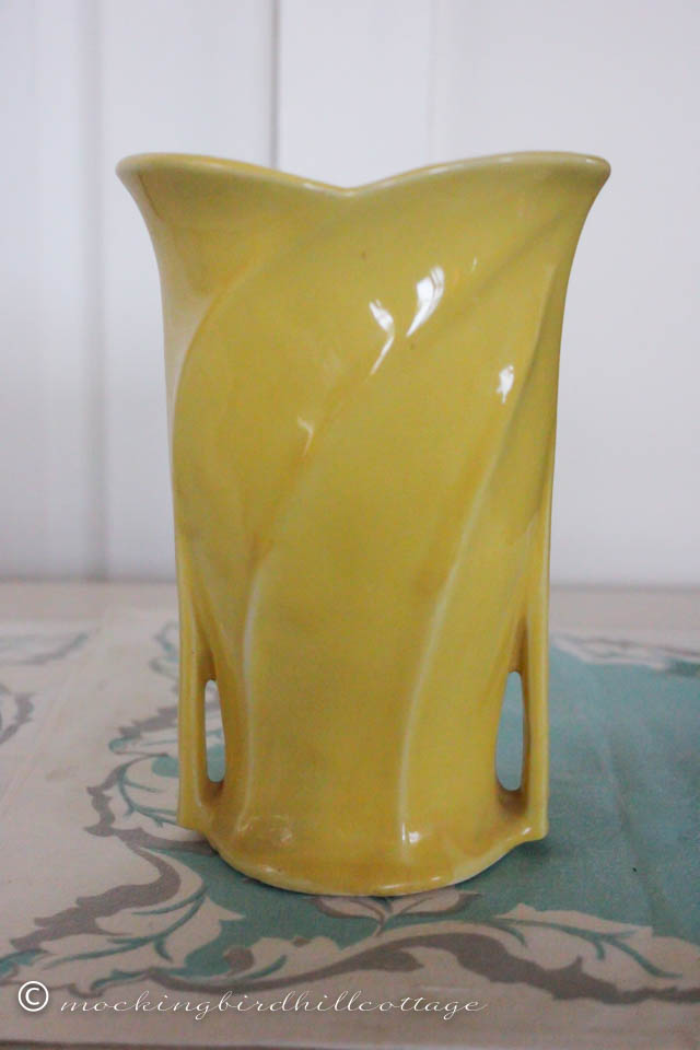 4-22 yellow vase_