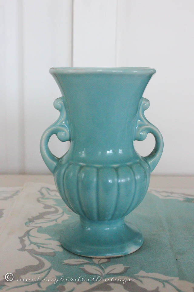 4-25 aqua vase