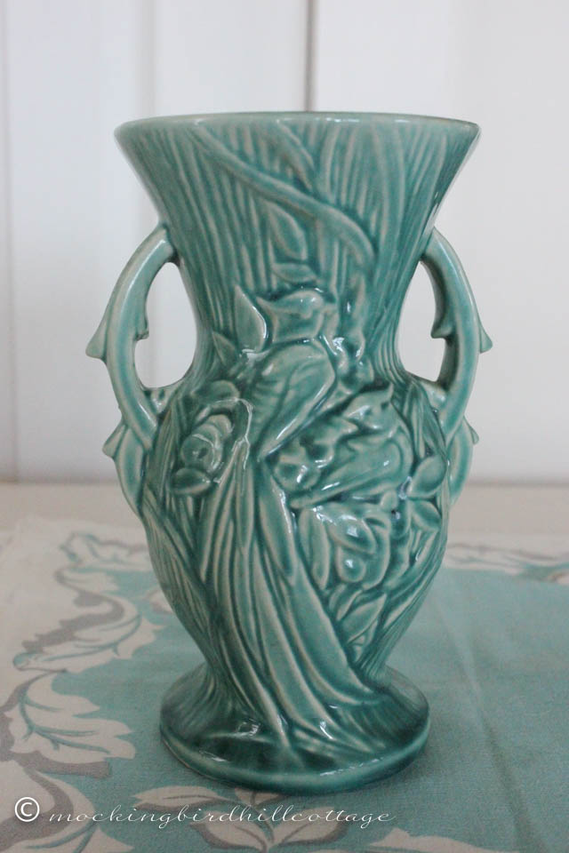 4-25 peacock vase back