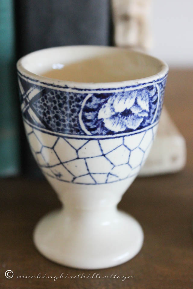 4-29 blue egg cup