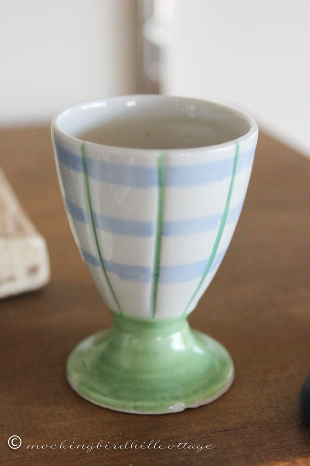 4-29 green-blue egg cup