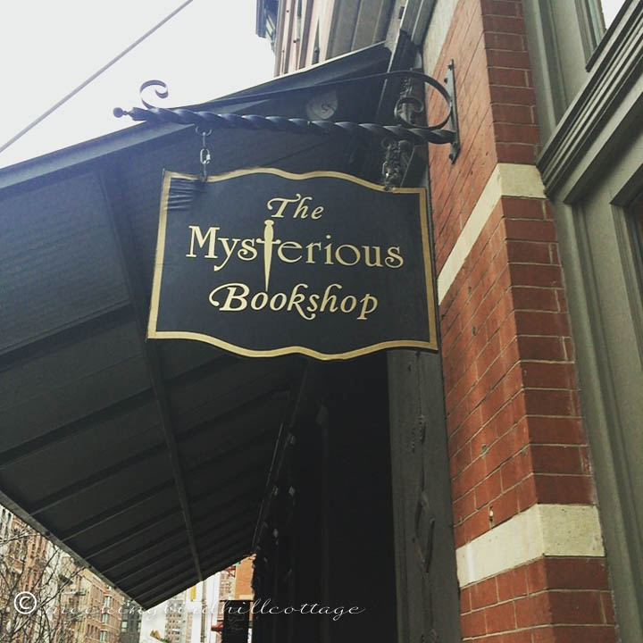12-22 mysterious bookshop1