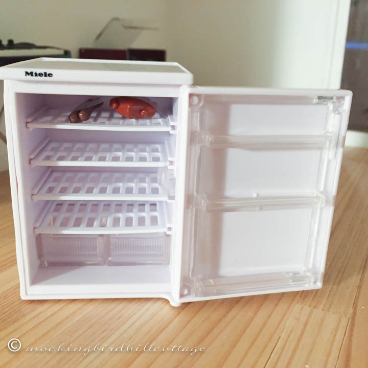 1-9 minifridgeopen