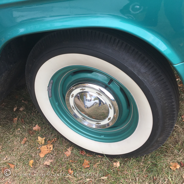 10-17-chevywagonandhubcap