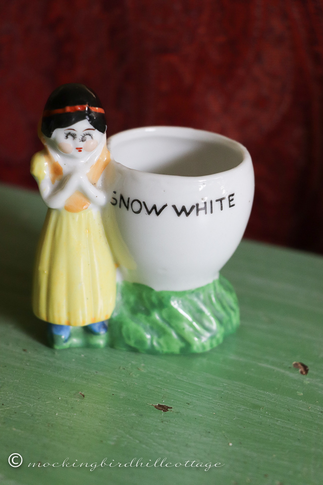 https://mockingbirdhillcottage.com/wp-content/uploads/2018/08/8-7-Snowwhite.jpg